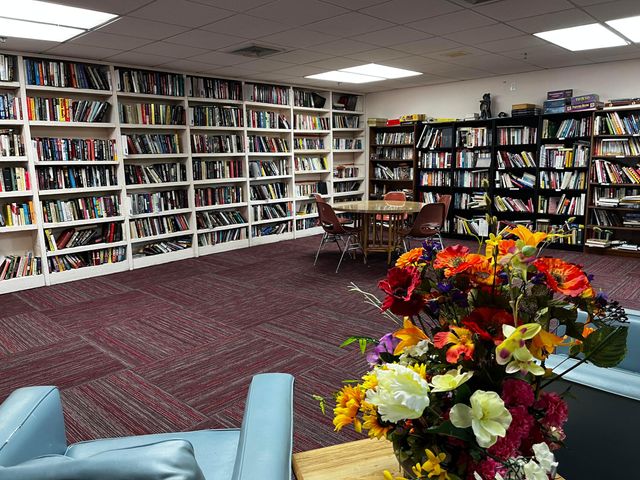 112 Lake Emerald Drive 204, Oakland Park, FL 33309