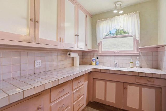 608 Peninsula Avenue, Burlingame, CA 94010