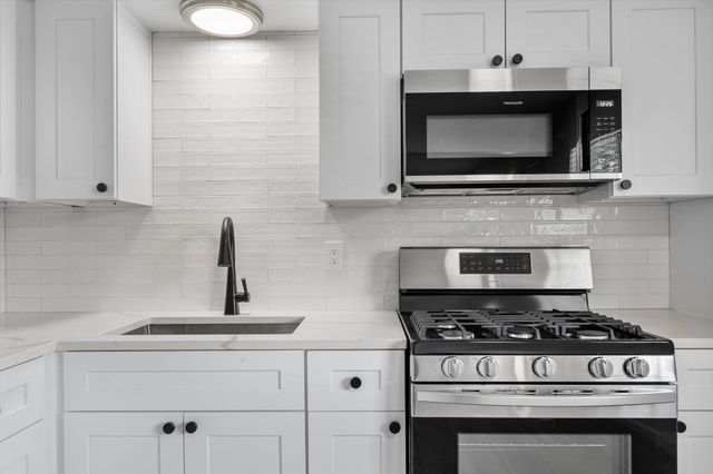 806 E 13th ST 104, Georgetown, TX 78626