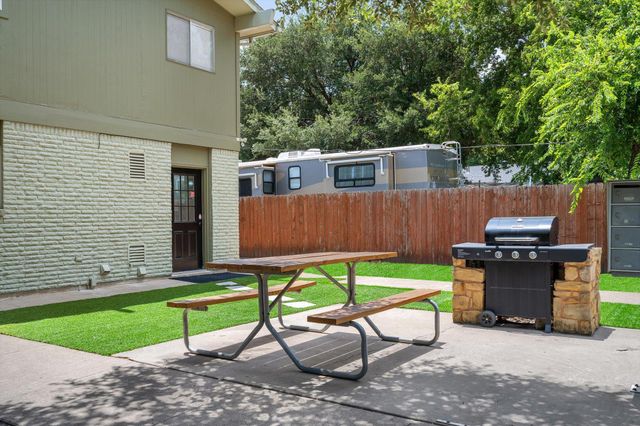 806 E 13th ST 104, Georgetown, TX 78626