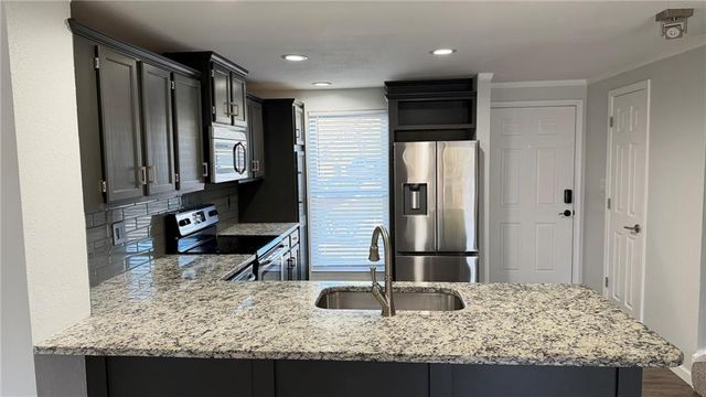 8287 Monrovia Street, Lenexa, KS 66215