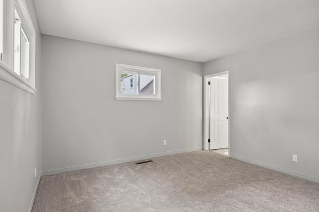 272 Carilla Lane, Columbus, OH 43228
