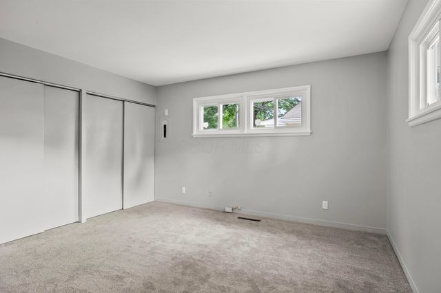 272 Carilla Lane, Columbus, OH 43228