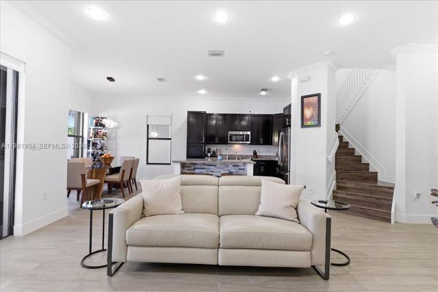 3407 W 99th Pl 3407, Hialeah, FL 33018