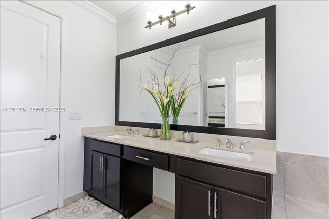 3407 W 99th Pl 3407, Hialeah, FL 33018