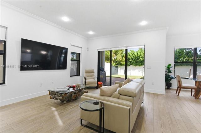 3407 W 99th Pl 3407, Hialeah, FL 33018