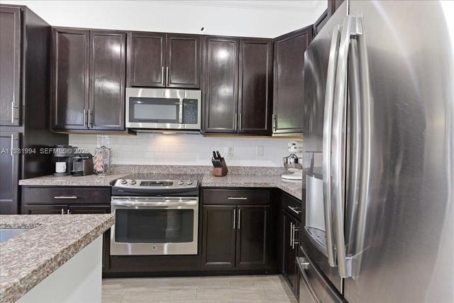 3407 W 99th Pl 3407, Hialeah, FL 33018