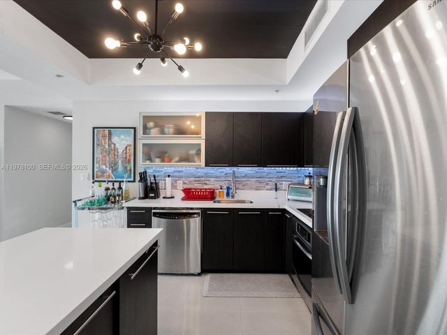 90 SW 3rd St 2015, Miami, FL 33130