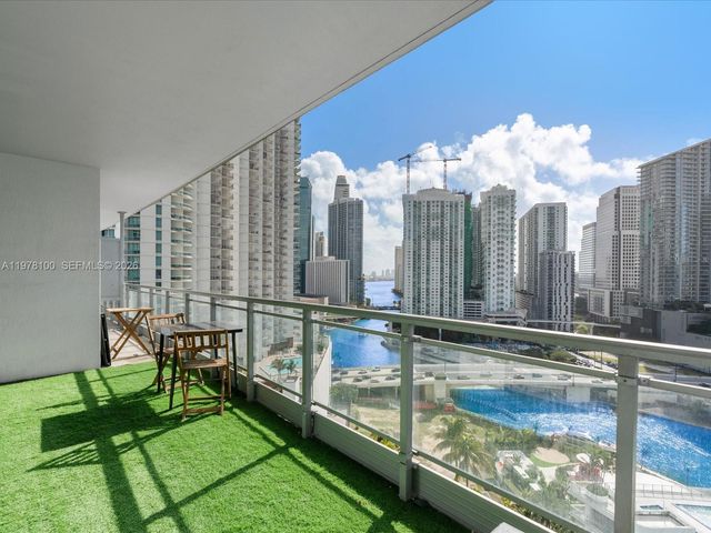 90 SW 3rd St 2015, Miami, FL 33130