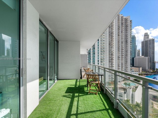 90 SW 3rd St 2015, Miami, FL 33130