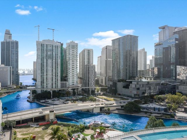 90 SW 3rd St 2015, Miami, FL 33130