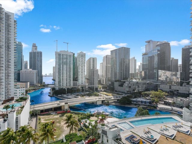 90 SW 3rd St 2015, Miami, FL 33130