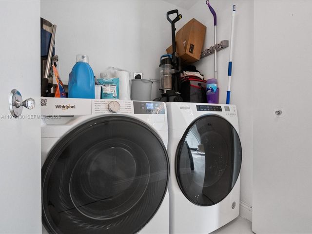 90 SW 3rd St 2015, Miami, FL 33130