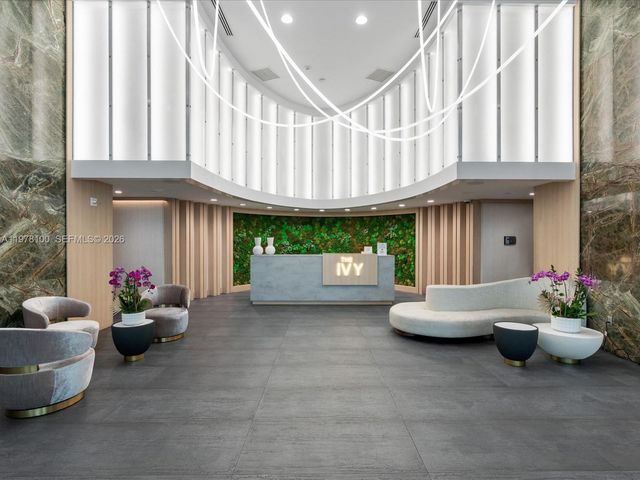 90 SW 3rd St 2015, Miami, FL 33130