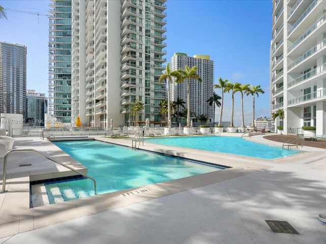 90 SW 3rd St 2015, Miami, FL 33130