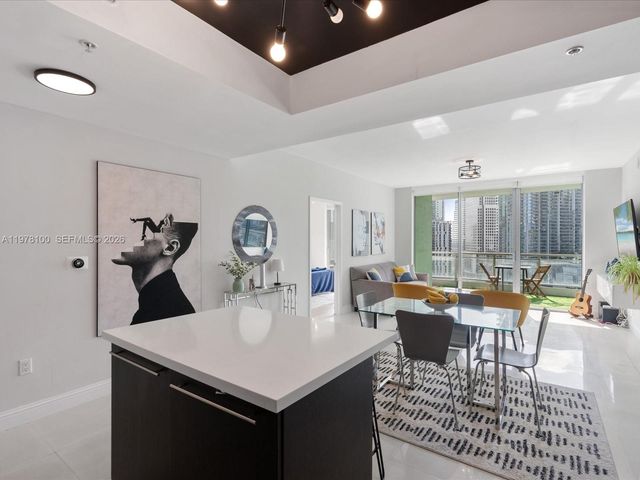 90 SW 3rd St 2015, Miami, FL 33130