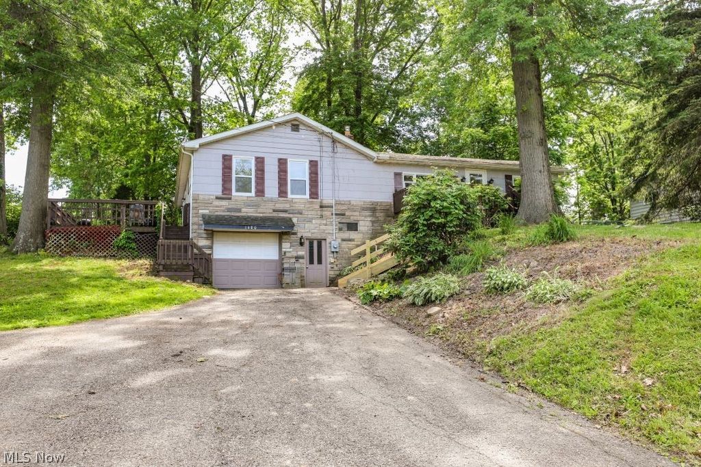 1480 Meadowbrook Boulevard, Stow, OH 44224