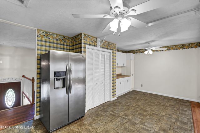 7520 E Orchard Grass Blvd, Crestwood, KY 40014