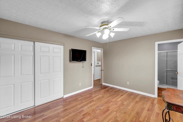 7520 E Orchard Grass Blvd, Crestwood, KY 40014