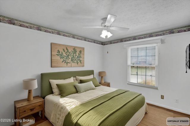 7520 E Orchard Grass Blvd, Crestwood, KY 40014