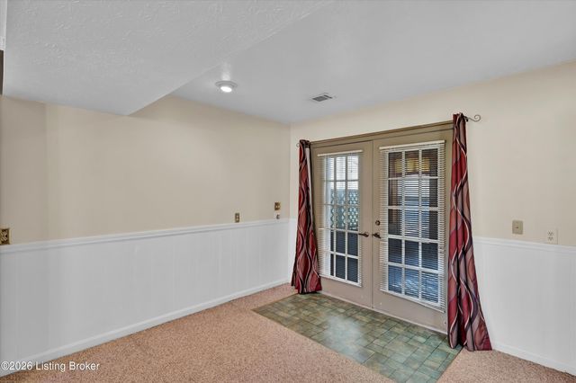 7520 E Orchard Grass Blvd, Crestwood, KY 40014