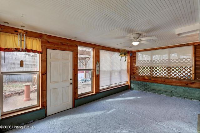 7520 E Orchard Grass Blvd, Crestwood, KY 40014