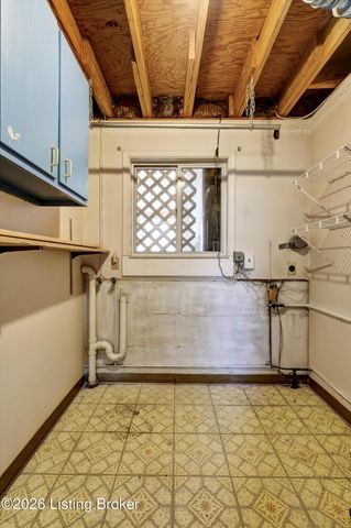 7520 E Orchard Grass Blvd, Crestwood, KY 40014