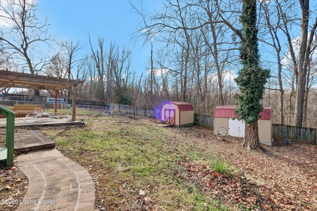 7520 E Orchard Grass Blvd, Crestwood, KY 40014