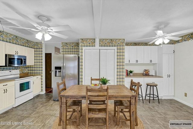 7520 E Orchard Grass Blvd, Crestwood, KY 40014