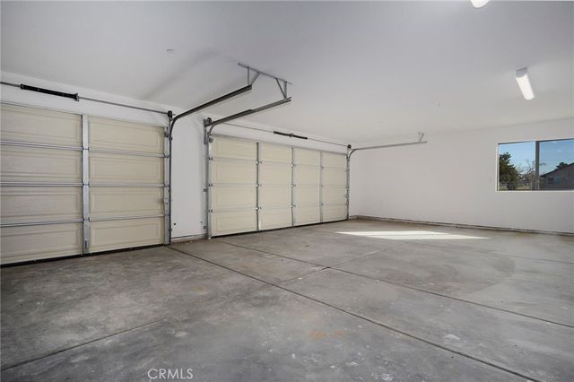 17796 Valencia Street, Hesperia, CA 92345