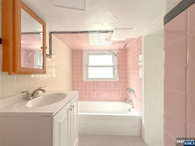 244 Lincoln Avenue, Cliffside Park, NJ 07010