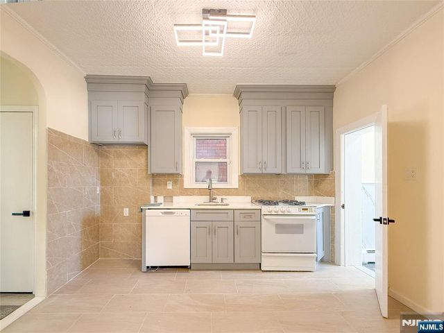 244 Lincoln Avenue, Cliffside Park, NJ 07010