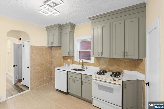244 Lincoln Avenue, Cliffside Park, NJ 07010