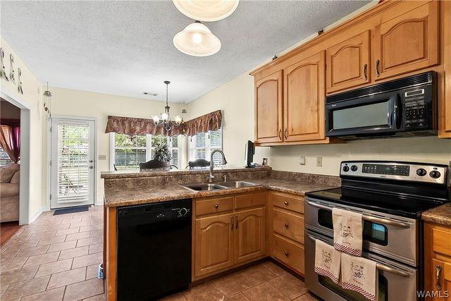 10221 Magnolia Springs, Tuscaloosa, AL 35405
