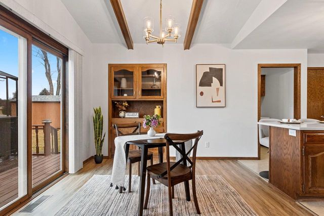 36 APACHE COURT, Appleton, WI 54911