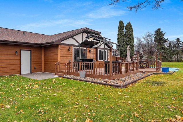 36 APACHE COURT, Appleton, WI 54911