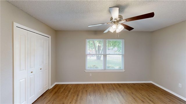 4456 W Chaparral Lane, Fayetteville, AR 72704