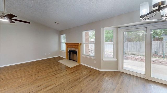4456 W Chaparral Lane, Fayetteville, AR 72704