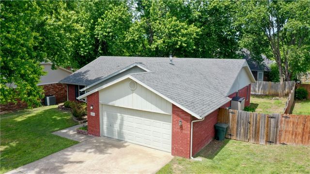4456 W Chaparral Lane, Fayetteville, AR 72704