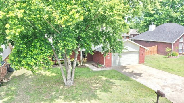 4456 W Chaparral Lane, Fayetteville, AR 72704