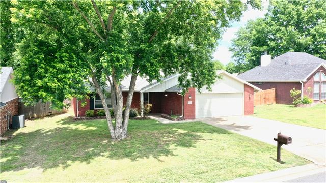 4456 W Chaparral Lane, Fayetteville, AR 72704
