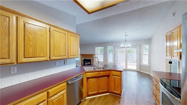 4456 W Chaparral Lane, Fayetteville, AR 72704