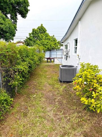 17800 NW 8th Avenue, Miami Gardens, FL 33169