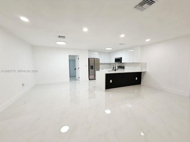 17800 NW 8th Avenue, Miami Gardens, FL 33169