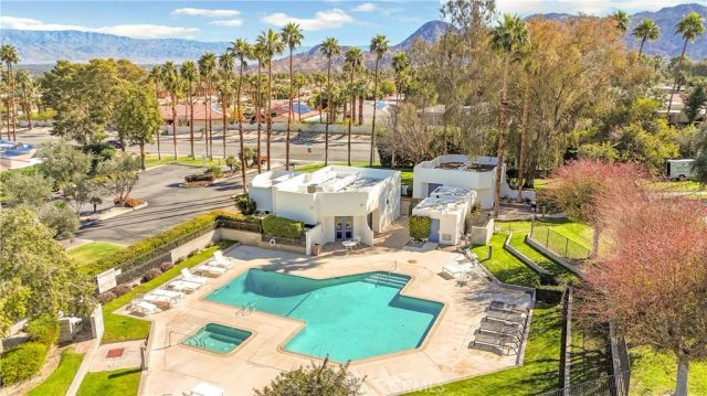 48792 Desert Flower, Palm Desert, CA 92260