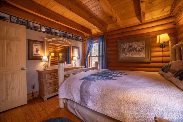 682 Rock House Road, Hot Springs, NC 28743