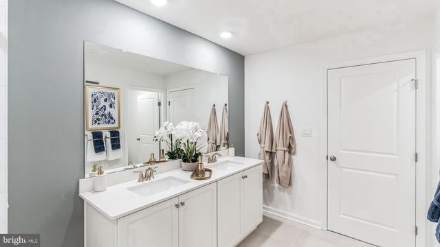 345 JOHN FORD CT, Gibbsboro, NJ 08026
