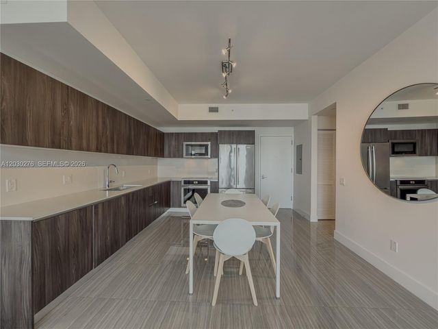 2960 NE 207th St 1104, Aventura, FL 33180