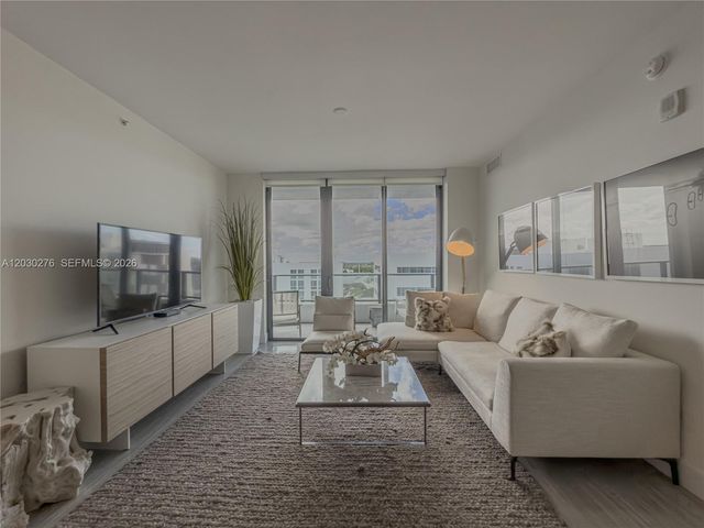 2960 NE 207th St 1104, Aventura, FL 33180