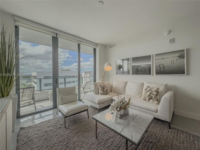 2960 NE 207th St 1104, Aventura, FL 33180